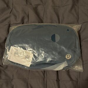 Lululemon jasper gold belt bag 1L